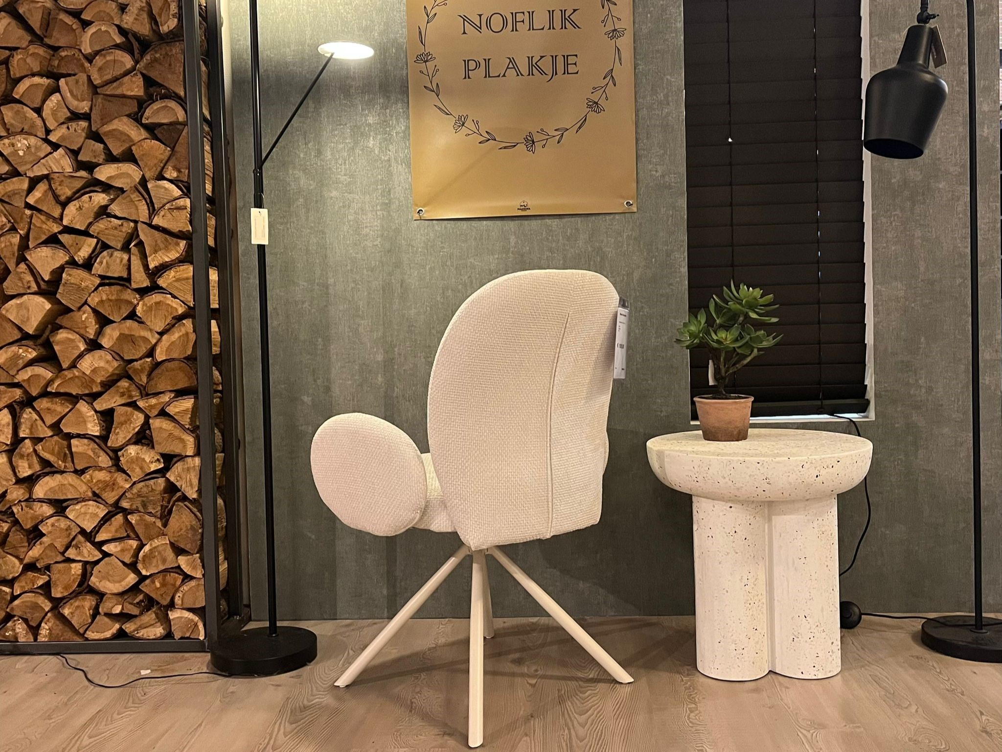 WhatsApp Image 2025-11-24 at 16.43.44 (1)