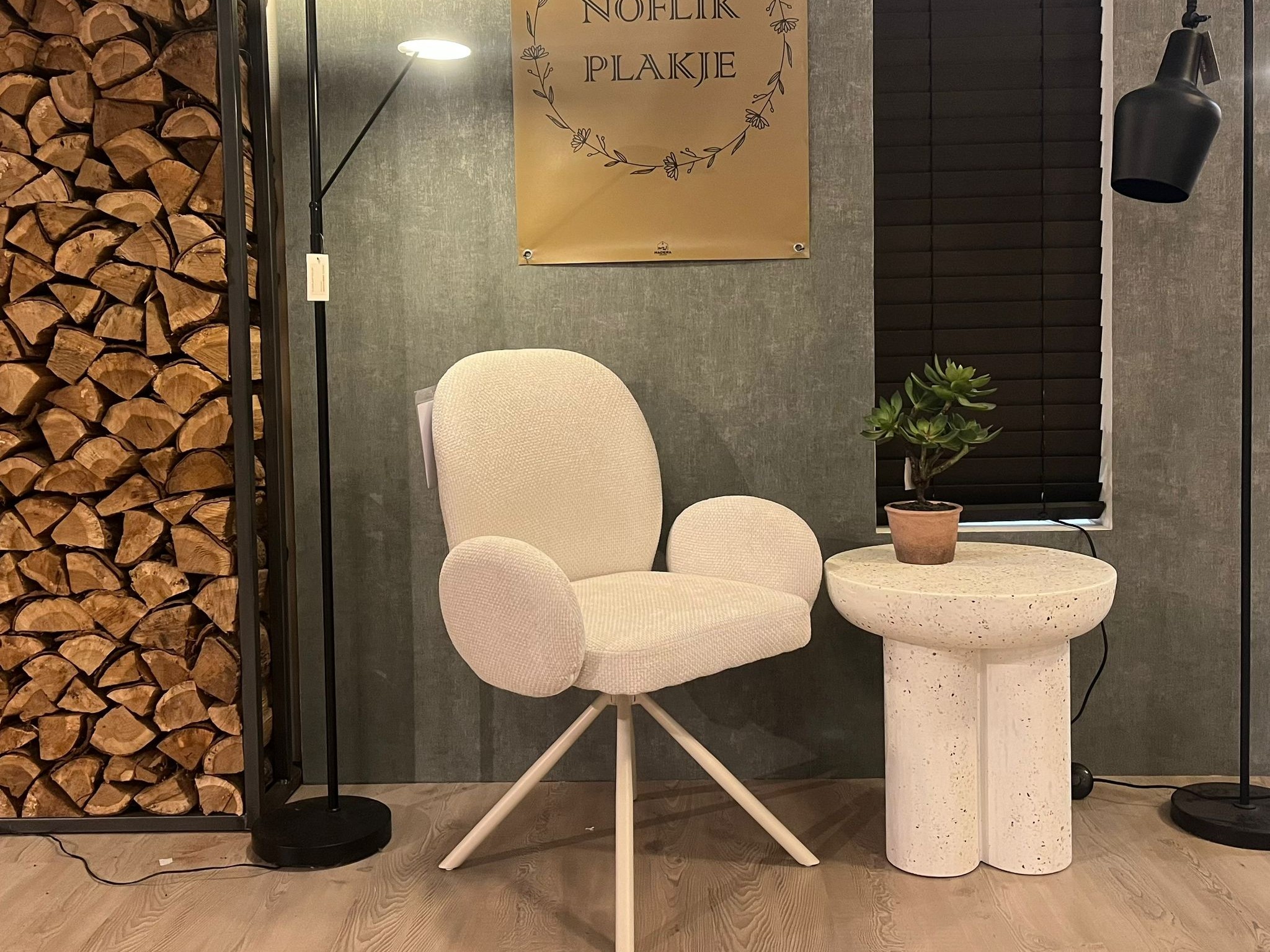 WhatsApp Image 2025-11-24 at 16.43.44